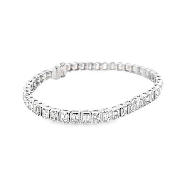 18K White Gold Emerald-Cut Diamond Tennis Bracelet