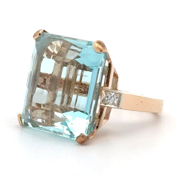 Estate 14K Yellow Gold Large Aquamarine & Diamond Ring