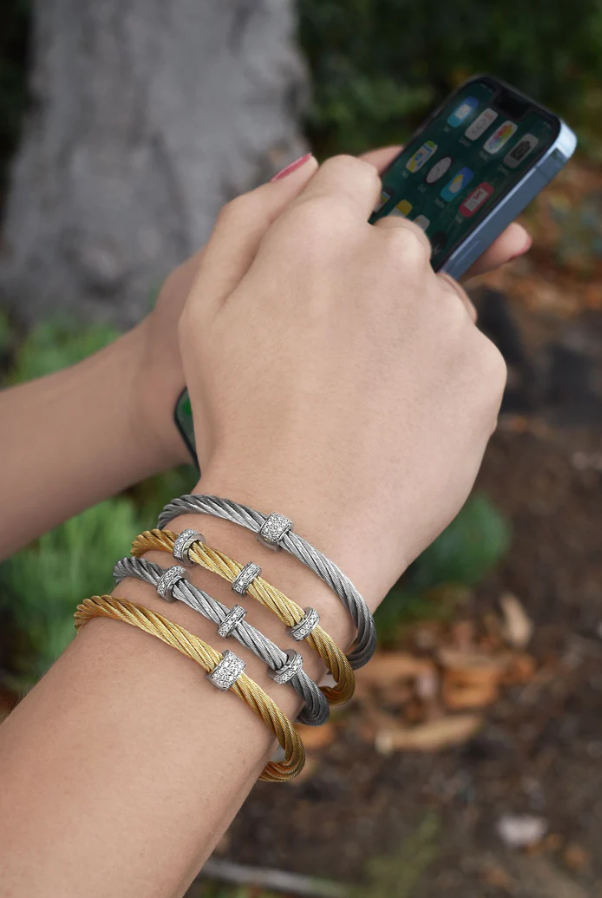 ALOR Yellow Cable 5mm Single Barrel Cuff with 18kt Gold & Diamonds